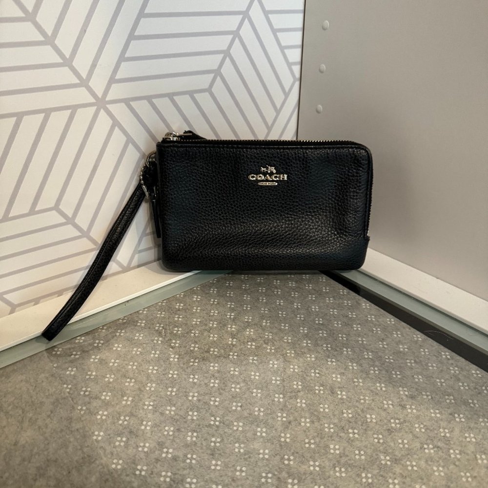 Coach Wristlet Wallet 2-Pocket Black with Gold Zipper